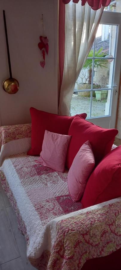 Rouge Calme Et Nature Allas-Bocage