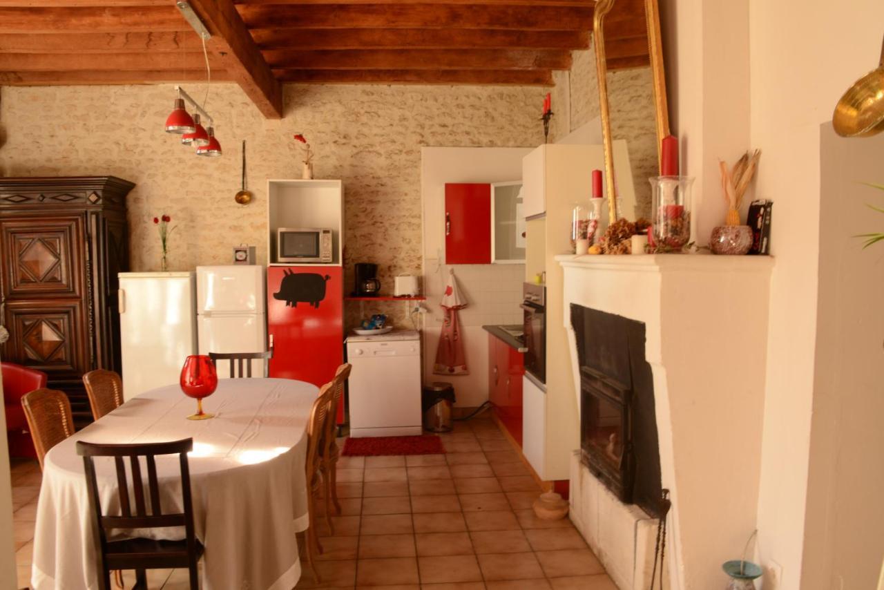 Rouge Calme Et Nature Vakantiehuis *