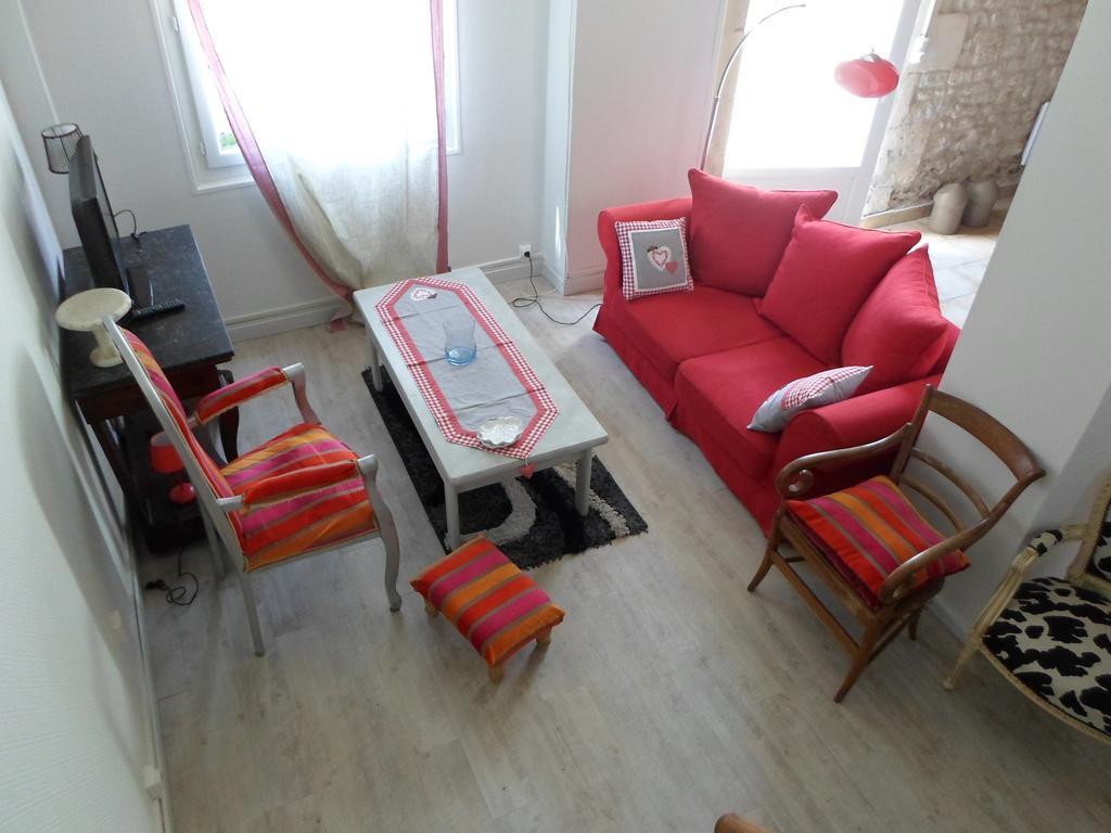 Rouge Calme Et Nature Allas-Bocage